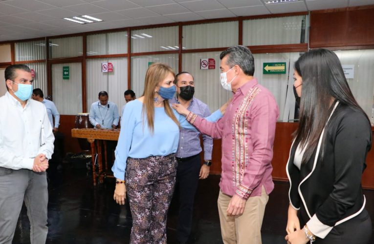 Entrega Rutilio Escandón constancias a coordinadores de Prevención del Delito