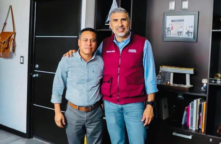 Se reúne edil de Unión Juárez con Secretario de Obras Públicas