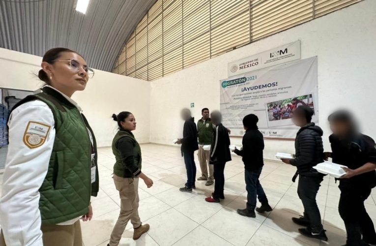 491 personas migrantes de Guatemala y Honduras estaban retenidas en un predio de Puebla; la mayoría son familias