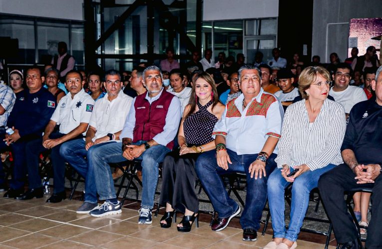 PRESENTAN PROYECTOS DE PASO A DESNIVEL “SAN JUAN” Y DE LOS TIANGUIS TAPACHULA Y TIERRA A LOCATARIOS