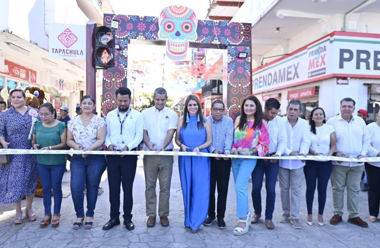 AUTORIDADES Y EMPRESARIOS INAUGURAN EL BUEN FIN EN TAPACHULA 