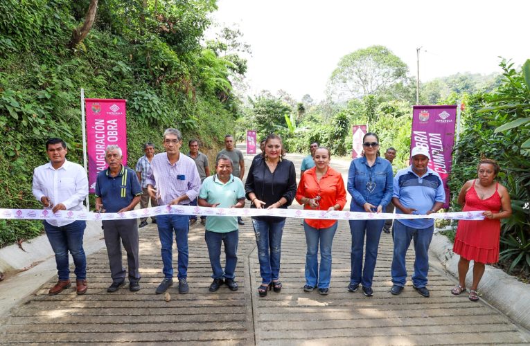 AYUNTAMIENTO DE TAPACHULA INAUGURA PAVIMENTACIÓN HIDRÁULICA DE CAMINO EN EJIDO EL MANACAL