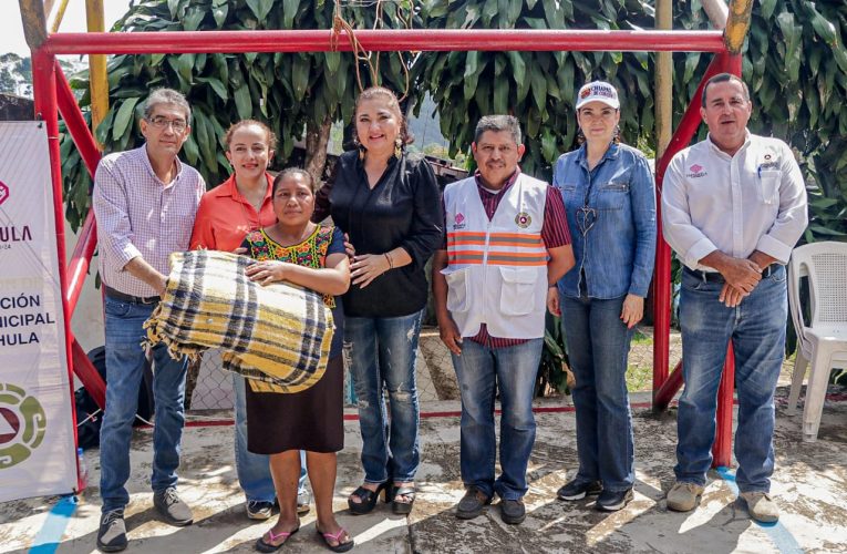 AYUNTAMIENTO DE TAPACHULA ENTREGA AYUDA HUMANITARIA A COMUNIDADES DE LA ZONA ALTA