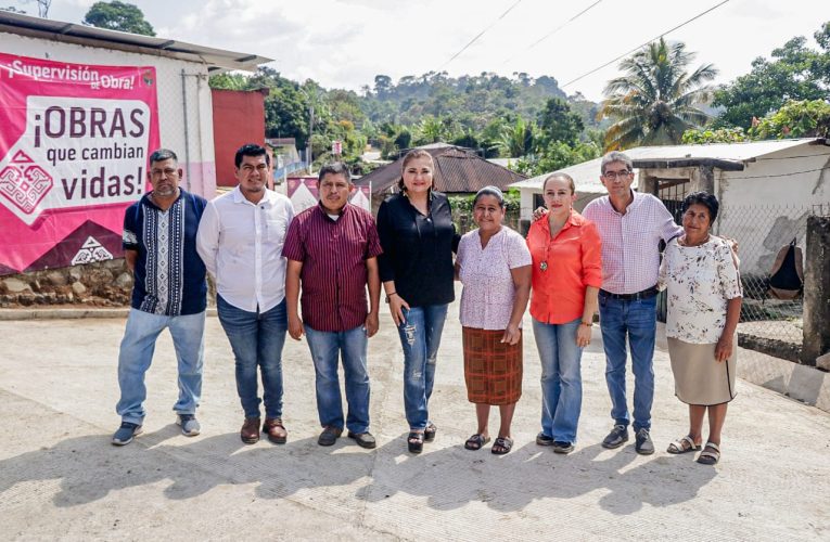 SUPERVISA AYUNTAMIENTO AVANCE DE PAVIMENTACIÓN HIDRÁULICA DE CAMINO EN FRACCIÓN SALVADOR URBINA