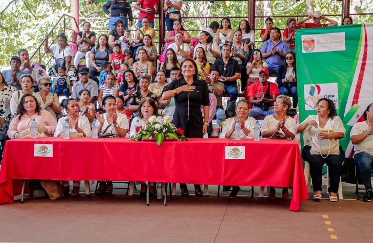 ASISTE GLADIOLA SOTO SOTO COMO INVITADA A DEMOSTRACIÓN DE ESCOLTAS DE PREESCOLAR