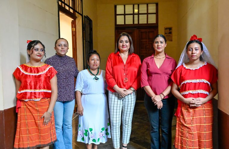 INAUGURA AYUNTAMIENTO DE TAPACHULA EXPOSICIÓN TEMPORAL LOS COLORES DE IZAPA