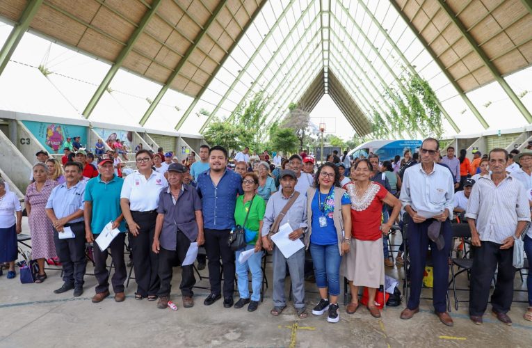 ENTREGAN AUXILIARES AUDITIVOS DIF TAPACHULA Y GOBIERNO EL ESTADO DE CHIAPAS