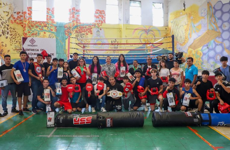 AYUNTAMIENTO DE TAPACHULA ENTREGÓ EQUIPO PARA LA PRÁCTICA DEL BOX