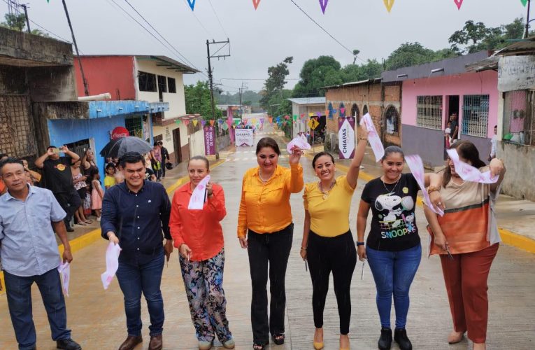 INAUGURA AYUNTAMIENTO CONSTRUCCIÓN DE PAVIMENTACIÓN HIDRÁULICA DE CALLES EN COLONIA SAN LUIS 2